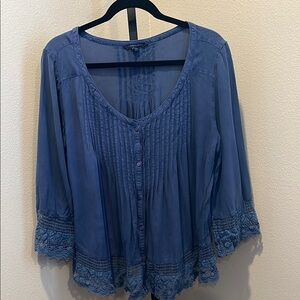 American Eagle Outfitters Blue Lace-Trim Button Front Blouse